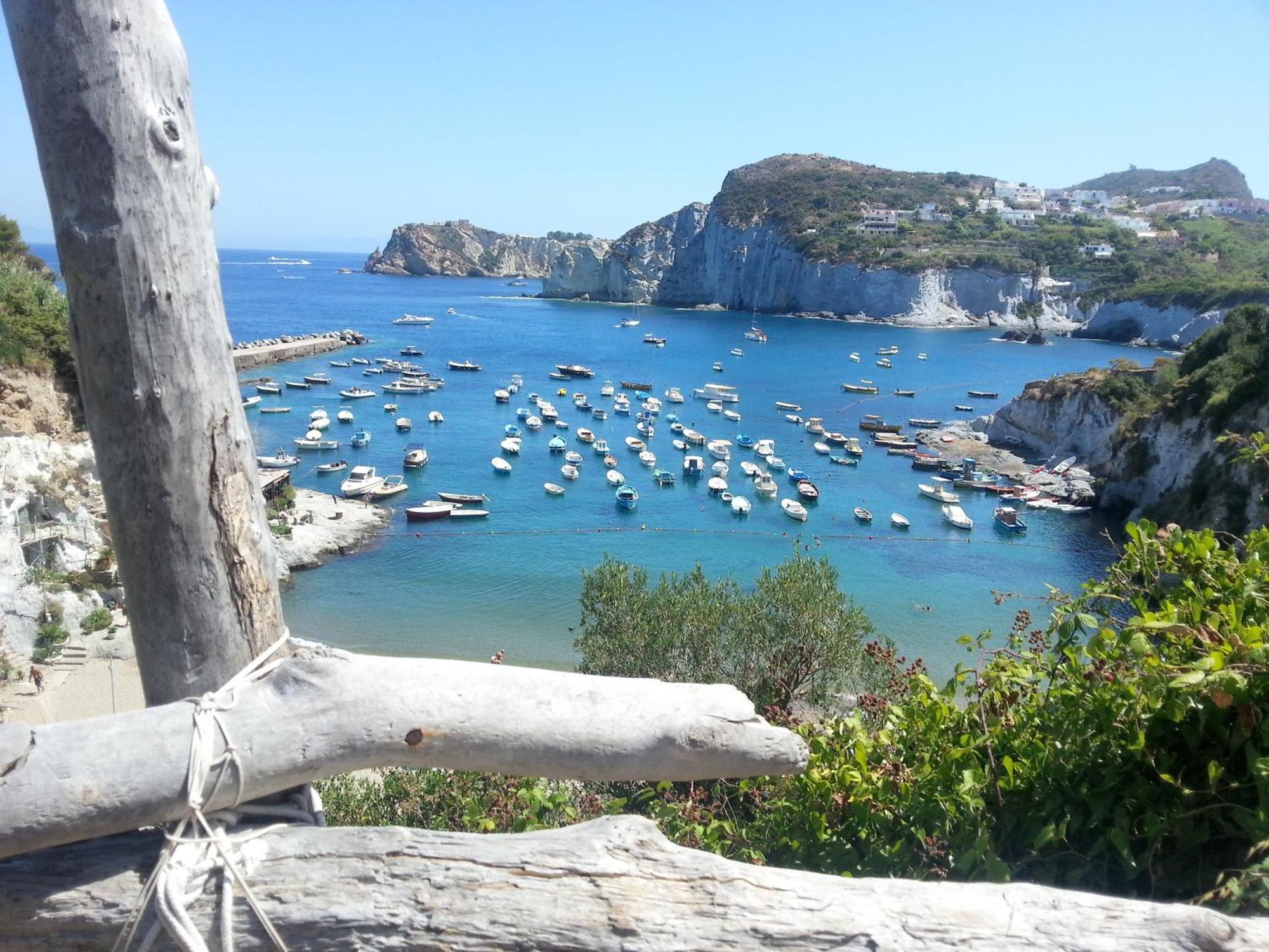 Hotel Villaggio Dei Pescatori Ponza Bagian luar foto