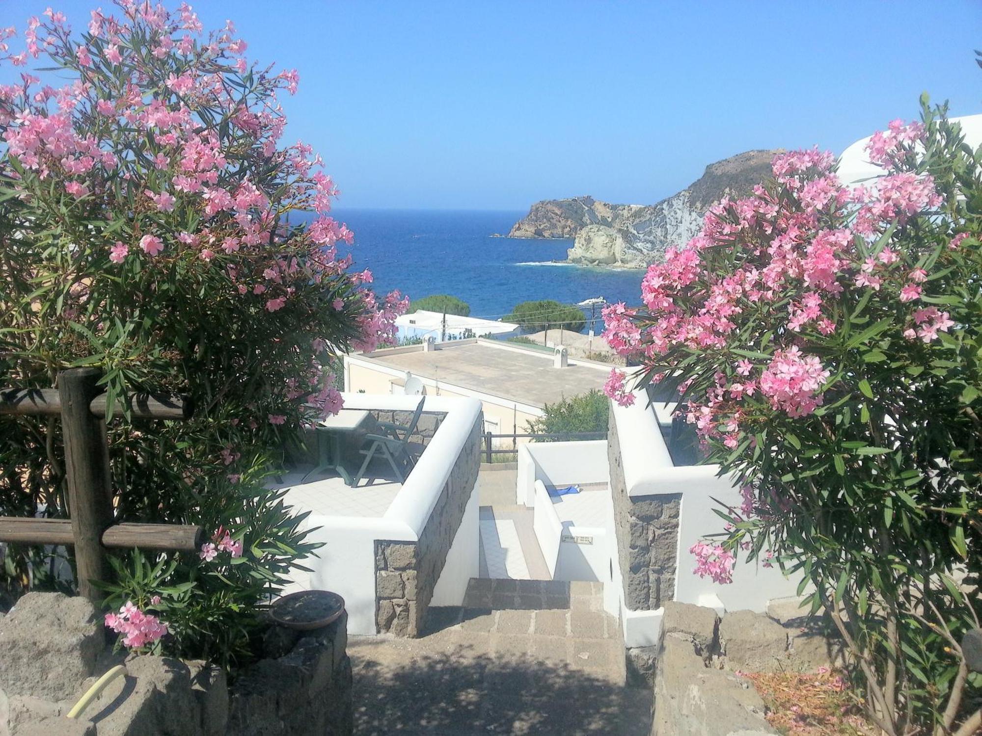 Hotel Villaggio Dei Pescatori Ponza Bagian luar foto