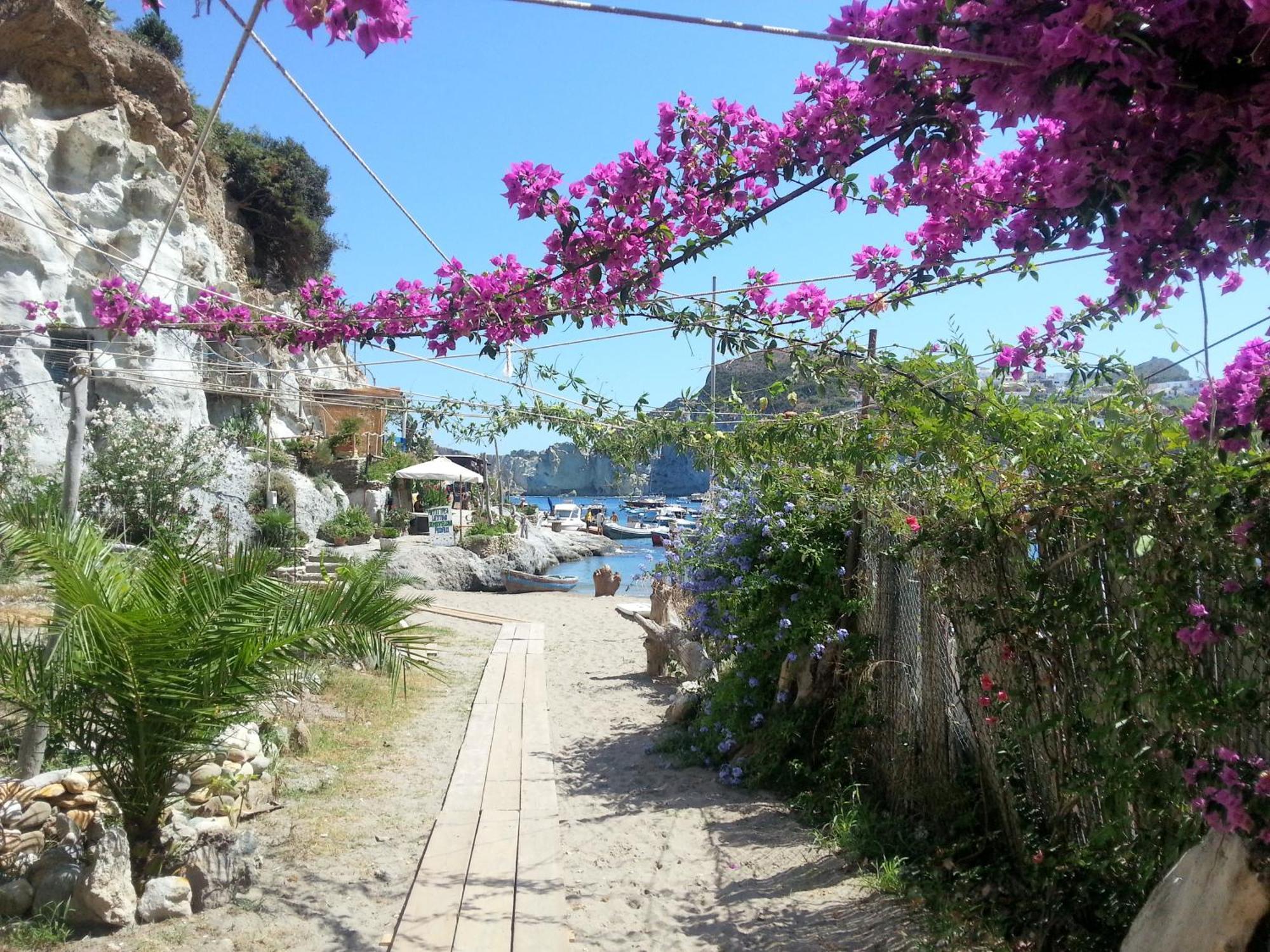 Hotel Villaggio Dei Pescatori Ponza Bagian luar foto