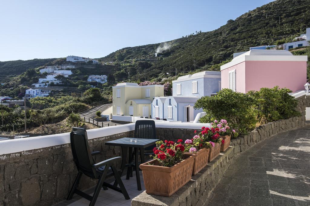 Hotel Villaggio Dei Pescatori Ponza Bagian luar foto