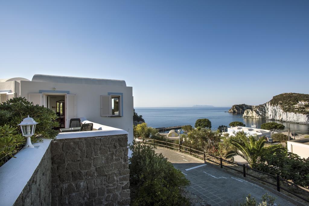 Hotel Villaggio Dei Pescatori Ponza Bagian luar foto