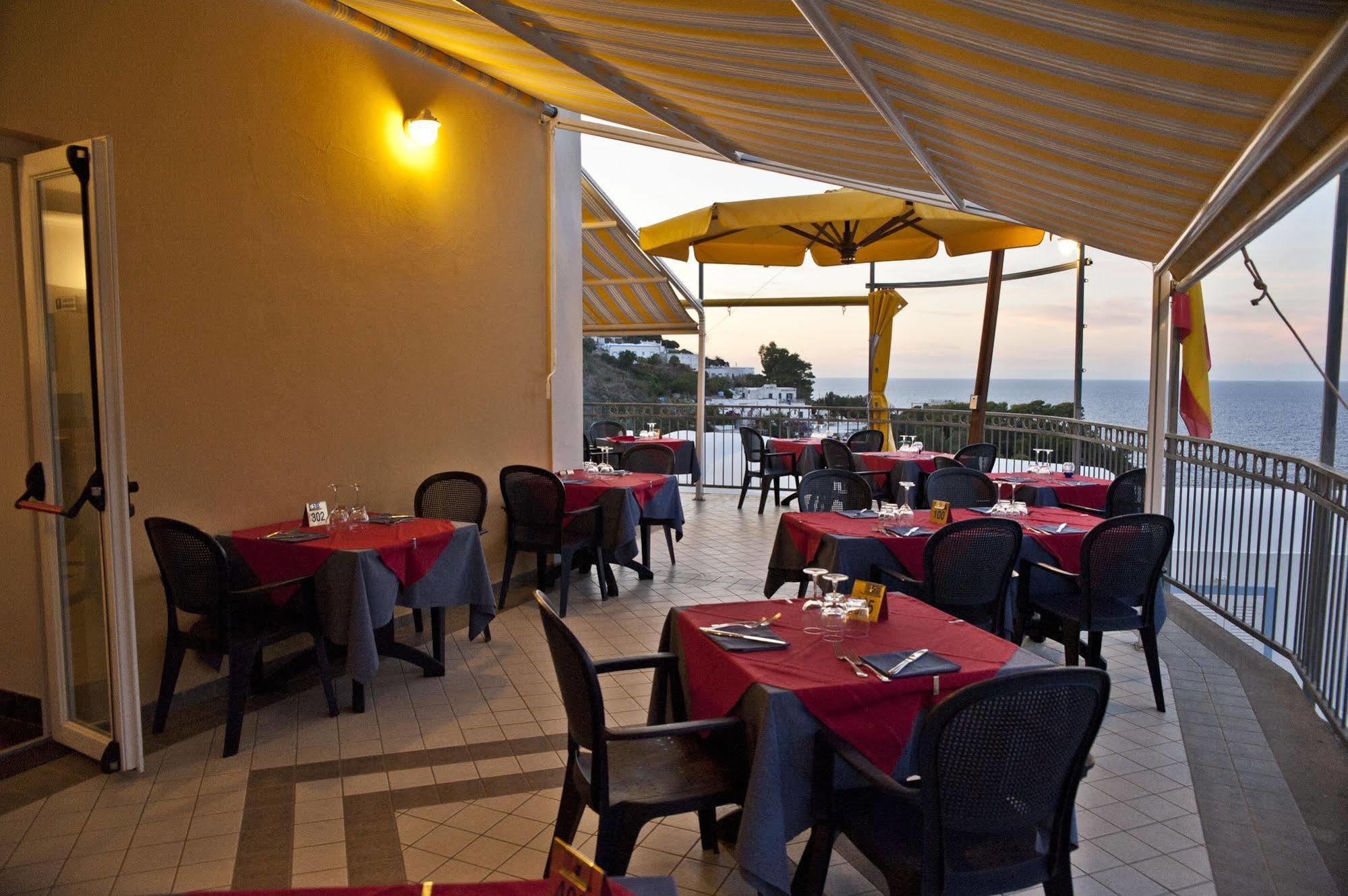 Hotel Villaggio Dei Pescatori Ponza Bagian luar foto