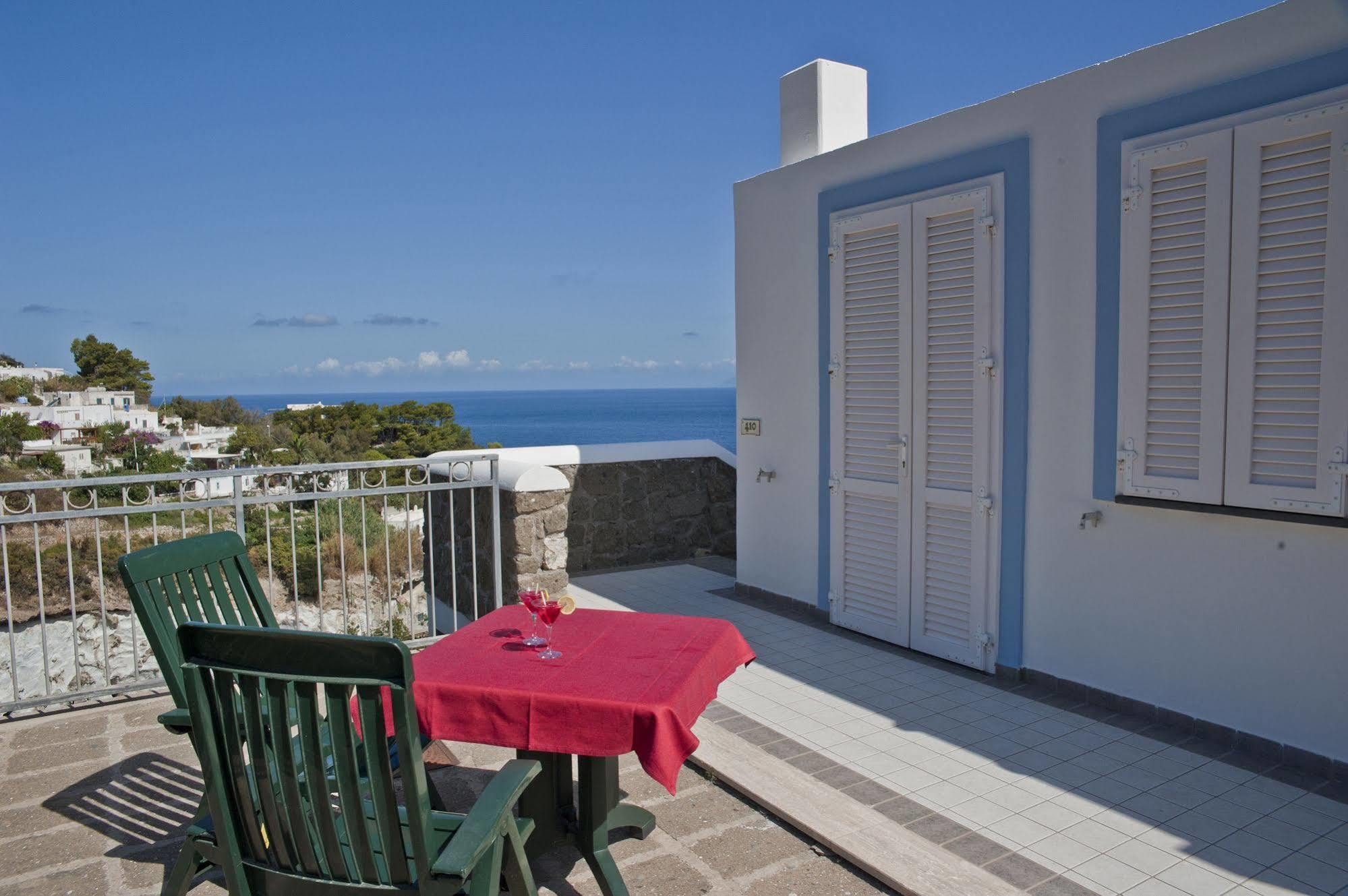 Hotel Villaggio Dei Pescatori Ponza Bagian luar foto
