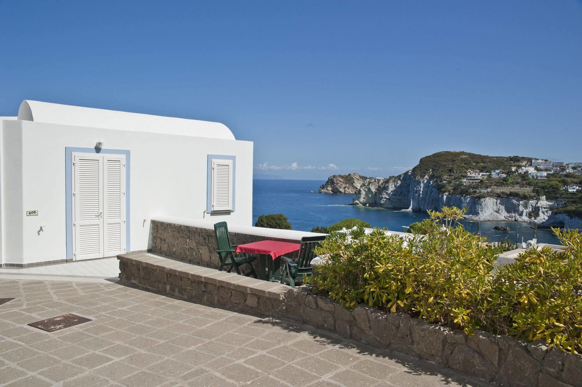 Hotel Villaggio Dei Pescatori Ponza Bagian luar foto