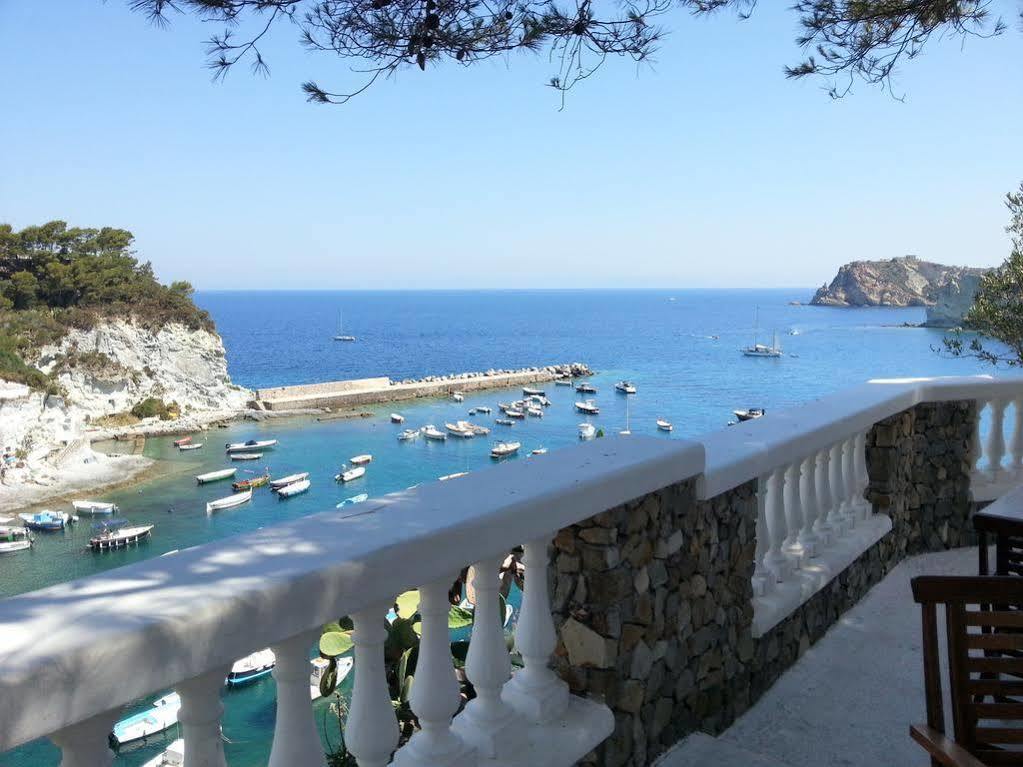 Hotel Villaggio Dei Pescatori Ponza Bagian luar foto